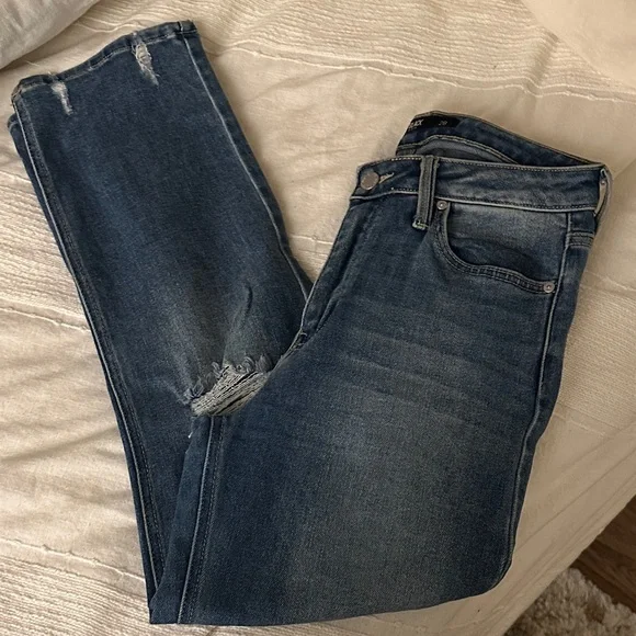 Just Black Women's Straight Leg Distressed Jeans - Picture 3 of 3